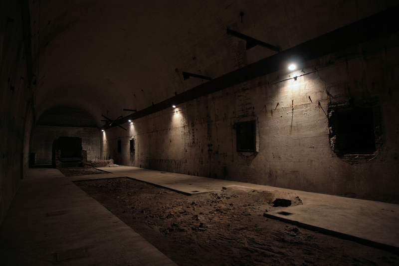 Illustration for article titled Inside the Caverns of Hungary's Abandoned Underground Coal Plant